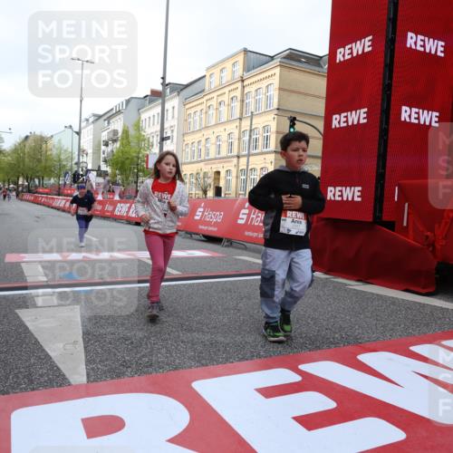 25.04.2026 - Das Zehntel Strokosch-Dieckow http://msf.ph/oto/9618899 25.04.2026 09:12:05 Ziel 1391, 1801, 1803, 2557, 3586 meine-sportfotos.de