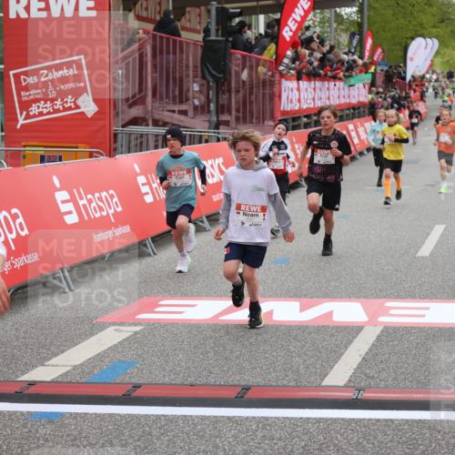 25.04.2026 - Das Zehntel Strokosch-Dieckow http://msf.ph/oto/9618903 25.04.2026 08:49:09 Ziel 1696, 2042, 2173, 3123, 3302, 3567, 3699, 3957 meine-sportfotos.de