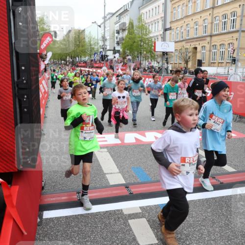 25.04.2026 - Das Zehntel Strokosch-Dieckow http://msf.ph/oto/9618910 25.04.2026 11:00:49 Ziel 5026, 5075, 5078, 5164, 5238, 5402, 5429, 5460, 5860, 6257, 6261, 6387, 6427, 6556, 6608, 6643, 6654, 6661, 6671, 6742, 7033, 7057, 7066, 7078, 7112, 7235, 7241, 7330, 7371, 7372, 7384, 7535, 7559, 7644, 7657, 7761 meine-sportfotos.de