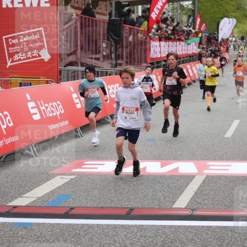 25.04.2026 - Das Zehntel Strokosch-Dieckow http://msf.ph/oto/9618911 25.04.2026 08:49:09 Ziel 1696, 2042, 2173, 3123, 3302, 3567, 3699, 3957 meine-sportfotos.de