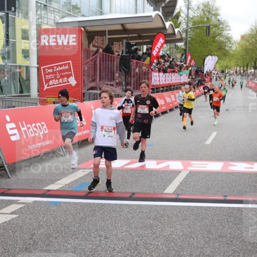 25.04.2026 - Das Zehntel Strokosch-Dieckow http://msf.ph/oto/9618919 25.04.2026 08:49:09 Ziel 1696, 2042, 2173, 3123, 3302, 3567, 3699, 3957 meine-sportfotos.de