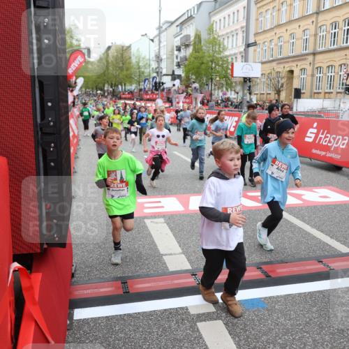 25.04.2026 - Das Zehntel Strokosch-Dieckow http://msf.ph/oto/9618922 25.04.2026 11:00:48 Ziel 5026, 5075, 5078, 5238, 5402, 5429, 5860, 6257, 6261, 6387, 6556, 6643, 6654, 6661, 6671, 6742, 7033, 7057, 7066, 7078, 7112, 7235, 7241, 7330, 7361, 7371, 7372, 7384, 7535, 7559, 7644, 7657, 7761 meine-sportfotos.de