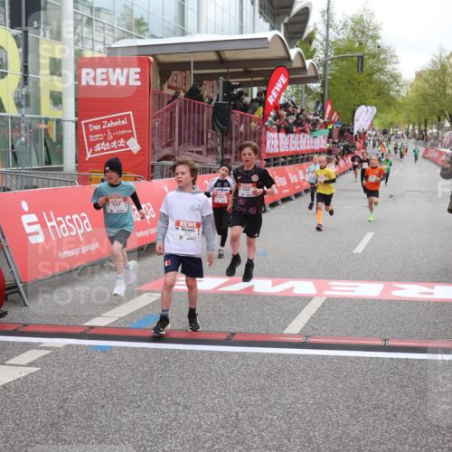 25.04.2026 - Das Zehntel Strokosch-Dieckow http://msf.ph/oto/9618928 25.04.2026 08:49:09 Ziel 1696, 2042, 2173, 3123, 3302, 3567, 3699, 3957 meine-sportfotos.de