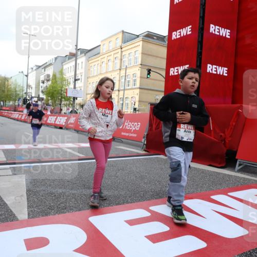 25.04.2026 - Das Zehntel Strokosch-Dieckow http://msf.ph/oto/9618936 25.04.2026 09:12:05 Ziel 1391, 1801, 1803, 2557, 3586 meine-sportfotos.de
