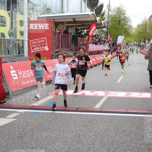 25.04.2026 - Das Zehntel Strokosch-Dieckow http://msf.ph/oto/9618939 25.04.2026 08:49:09 Ziel 1696, 2042, 2173, 3123, 3302, 3567, 3699, 3957 meine-sportfotos.de