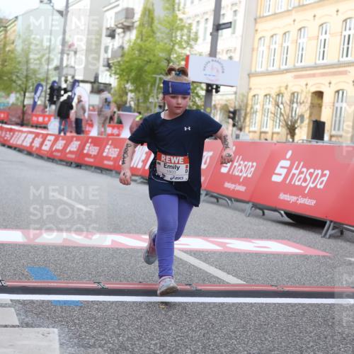 25.04.2026 - Das Zehntel Strokosch-Dieckow http://msf.ph/oto/9618954 25.04.2026 09:12:06 Ziel 1391, 1801, 1803, 2557, 2637, 3586 meine-sportfotos.de