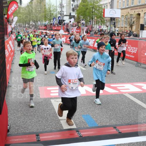 25.04.2026 - Das Zehntel Strokosch-Dieckow http://msf.ph/oto/9618960 25.04.2026 11:00:48 Ziel 5026, 5075, 5078, 5238, 5402, 5429, 5860, 6257, 6261, 6387, 6556, 6643, 6654, 6661, 6671, 6742, 7033, 7057, 7066, 7078, 7112, 7235, 7241, 7330, 7361, 7371, 7372, 7384, 7535, 7559, 7644, 7657, 7761 meine-sportfotos.de
