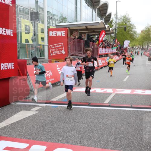 25.04.2026 - Das Zehntel Strokosch-Dieckow http://msf.ph/oto/9618972 25.04.2026 08:49:10 Ziel 1696, 1794, 2042, 2173, 2777, 3123, 3302, 3567, 3699, 3957 meine-sportfotos.de