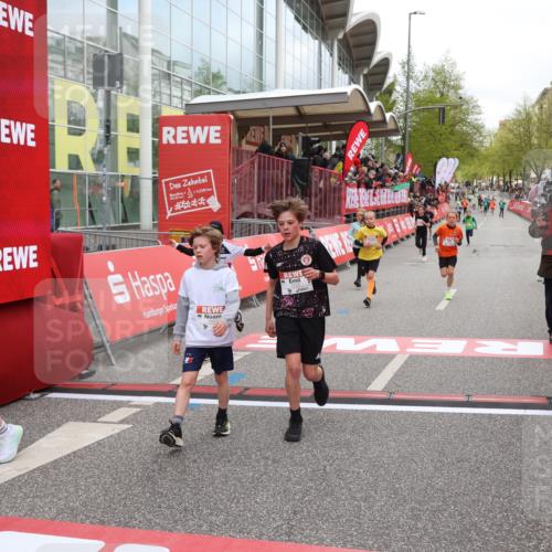 25.04.2026 - Das Zehntel Strokosch-Dieckow http://msf.ph/oto/9618986 25.04.2026 08:49:10 Ziel 1696, 1794, 2042, 2173, 2777, 3123, 3302, 3567, 3699, 3957 meine-sportfotos.de