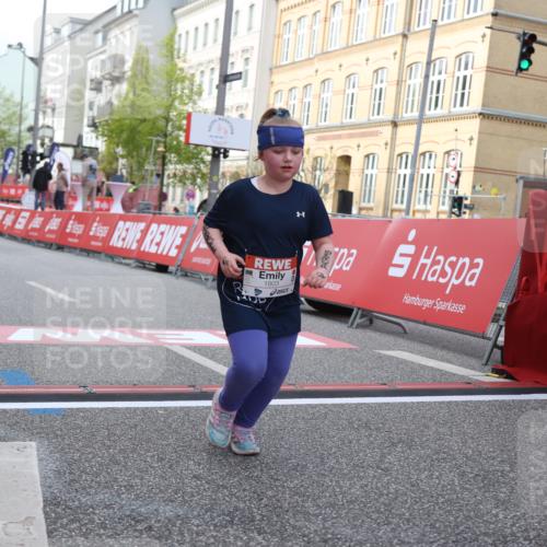 25.04.2026 - Das Zehntel Strokosch-Dieckow http://msf.ph/oto/9618991 25.04.2026 09:12:07 Ziel 1391, 1801, 1803, 2557, 2637 meine-sportfotos.de