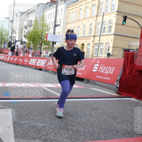 25.04.2026 - Das Zehntel Strokosch-Dieckow http://msf.ph/oto/9619000 25.04.2026 09:12:07 Ziel 1391, 1801, 1803, 2557, 2637 meine-sportfotos.de