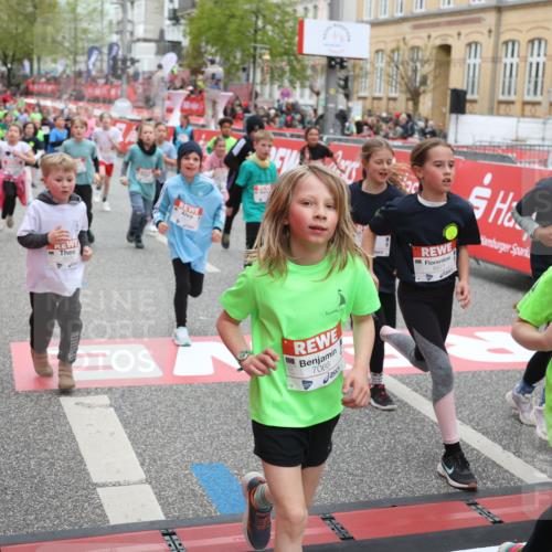 25.04.2026 - Das Zehntel Strokosch-Dieckow http://msf.ph/oto/9619006 25.04.2026 11:00:47 Ziel 5026, 5075, 5078, 5402, 5429, 5860, 6556, 6643, 6654, 6661, 6671, 6742, 6945, 7033, 7057, 7066, 7078, 7112, 7235, 7241, 7330, 7361, 7371, 7372, 7384, 7559, 7644, 7657 meine-sportfotos.de