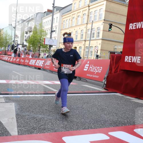 25.04.2026 - Das Zehntel Strokosch-Dieckow http://msf.ph/oto/9619008 25.04.2026 09:12:07 Ziel 1391, 1801, 1803, 2557, 2637 meine-sportfotos.de
