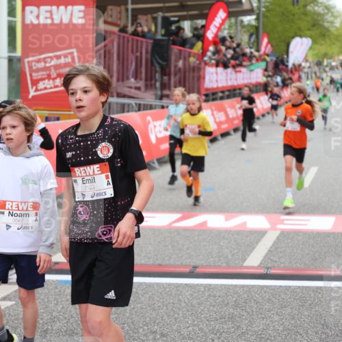 25.04.2026 - Das Zehntel Strokosch-Dieckow http://msf.ph/oto/9619021 25.04.2026 08:49:11 Ziel 1696, 1788, 1794, 2042, 2173, 2777, 3123, 3302, 3567, 3699, 3957 meine-sportfotos.de