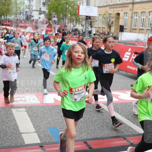 25.04.2026 - Das Zehntel Strokosch-Dieckow http://msf.ph/oto/9619022 25.04.2026 11:00:47 Ziel 5026, 5075, 5078, 5402, 5429, 5860, 6556, 6643, 6654, 6661, 6671, 6742, 6945, 7033, 7057, 7066, 7078, 7112, 7235, 7241, 7330, 7361, 7371, 7372, 7384, 7559, 7644, 7657 meine-sportfotos.de
