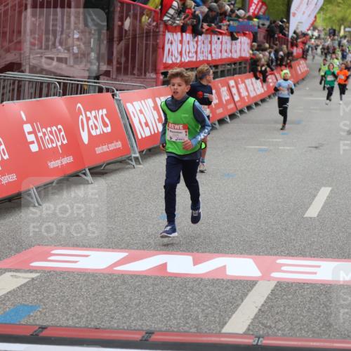 25.04.2026 - Das Zehntel Strokosch-Dieckow http://msf.ph/oto/9619146 25.04.2026 08:49:16 Ziel 1788, 1794, 2042, 2173, 2777, 3123, 3328, 3672, 3957 meine-sportfotos.de