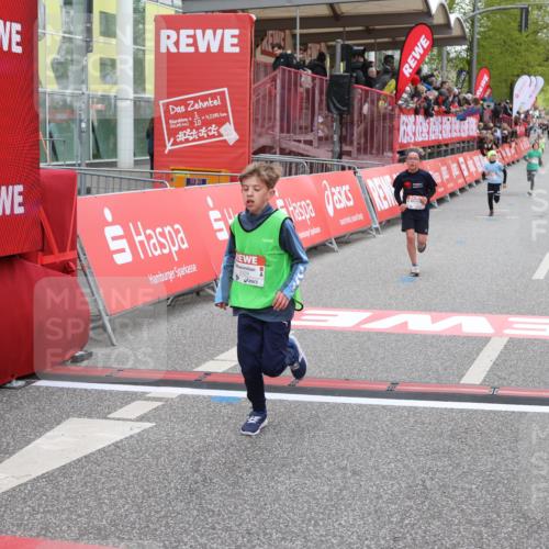 25.04.2026 - Das Zehntel Strokosch-Dieckow http://msf.ph/oto/9619157 25.04.2026 08:49:18 Ziel 1788, 1794, 1858, 2777, 3328, 3672 meine-sportfotos.de