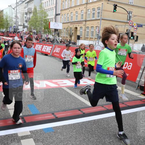 25.04.2026 - Das Zehntel Strokosch-Dieckow http://msf.ph/oto/9619161 25.04.2026 11:00:43 Ziel 5240, 5245, 5248, 5343, 5352, 5353, 5402, 5429, 5635, 5836, 5960, 6438, 6643, 6945, 7067, 7078, 7112, 7235, 7241, 7330, 7361, 7371, 7372, 7384, 7465, 7479, 7644, 7825 meine-sportfotos.de