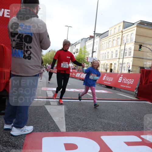 25.04.2026 - Das Zehntel Strokosch-Dieckow http://msf.ph/oto/9619173 25.04.2026 09:12:30 Ziel 2080, 2667, 2678 meine-sportfotos.de