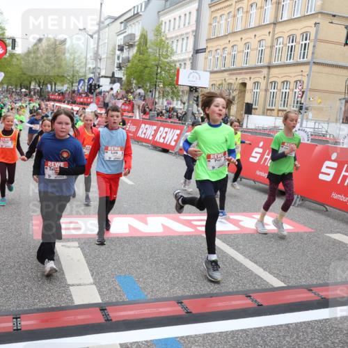 25.04.2026 - Das Zehntel Strokosch-Dieckow http://msf.ph/oto/9619218 25.04.2026 11:00:43 Ziel 5240, 5245, 5248, 5343, 5352, 5353, 5402, 5429, 5635, 5836, 5960, 6438, 6643, 6945, 7067, 7078, 7112, 7235, 7241, 7330, 7361, 7371, 7372, 7384, 7465, 7479, 7644, 7825 meine-sportfotos.de