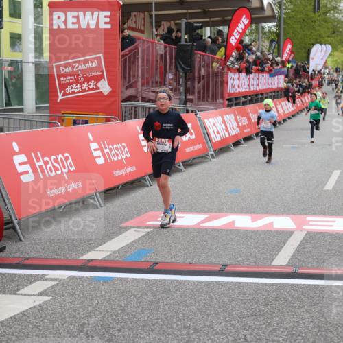 25.04.2026 - Das Zehntel Strokosch-Dieckow http://msf.ph/oto/9619222 25.04.2026 08:49:19 Ziel 1788, 1858, 3328, 3672 meine-sportfotos.de
