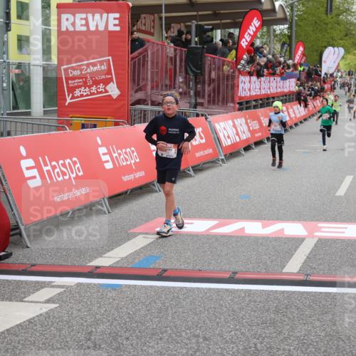 25.04.2026 - Das Zehntel Strokosch-Dieckow http://msf.ph/oto/9619232 25.04.2026 08:49:19 Ziel 1788, 1858, 3328, 3672 meine-sportfotos.de