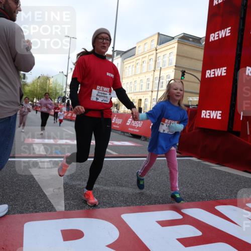 25.04.2026 - Das Zehntel Strokosch-Dieckow http://msf.ph/oto/9619239 25.04.2026 09:12:31 Ziel 2080, 2667, 2678, 3270 meine-sportfotos.de