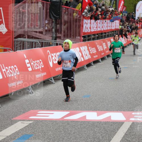 25.04.2026 - Das Zehntel Strokosch-Dieckow http://msf.ph/oto/9619282 25.04.2026 08:49:21 Ziel 1194, 1858, 3328, 3672 meine-sportfotos.de