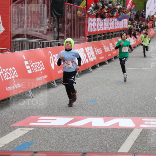 25.04.2026 - Das Zehntel Strokosch-Dieckow http://msf.ph/oto/9619290 25.04.2026 08:49:21 Ziel 1194, 1858, 3328, 3672 meine-sportfotos.de
