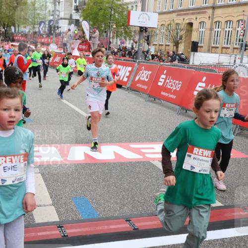 25.04.2026 - Das Zehntel Strokosch-Dieckow http://msf.ph/oto/9619339 25.04.2026 11:00:41 Ziel 5240, 5245, 5248, 5343, 5352, 5353, 5402, 5635, 5836, 5960, 6438, 6632, 6669, 6686, 6874, 6945, 7054, 7067, 7078, 7112, 7330, 7361, 7465, 7479, 7660, 7825, 7859 meine-sportfotos.de
