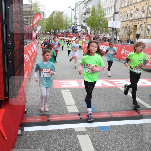 25.04.2026 - Das Zehntel Strokosch-Dieckow http://msf.ph/oto/9619403 25.04.2026 11:00:40 Ziel 5233, 5240, 5245, 5248, 5343, 5352, 5353, 5635, 5690, 5836, 5960, 6091, 6438, 6632, 6669, 6686, 6874, 6945, 7054, 7067, 7361, 7465, 7479, 7660, 7825, 7859 meine-sportfotos.de