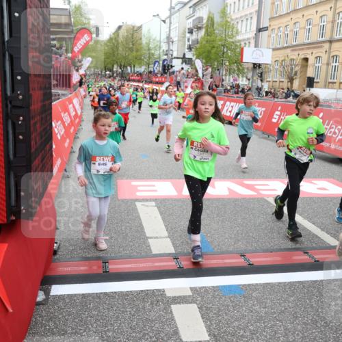 25.04.2026 - Das Zehntel Strokosch-Dieckow http://msf.ph/oto/9619416 25.04.2026 11:00:39 Ziel 5233, 5240, 5245, 5248, 5343, 5352, 5353, 5635, 5690, 5836, 5960, 5995, 6091, 6438, 6632, 6669, 6686, 6874, 6945, 7017, 7054, 7067, 7296, 7410, 7465, 7479, 7660, 7800, 7825, 7859 meine-sportfotos.de