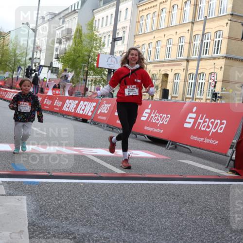 25.04.2026 - Das Zehntel Strokosch-Dieckow http://msf.ph/oto/9619422 25.04.2026 09:12:36 Ziel 2667, 2678, 2845, 3270, 3879 meine-sportfotos.de