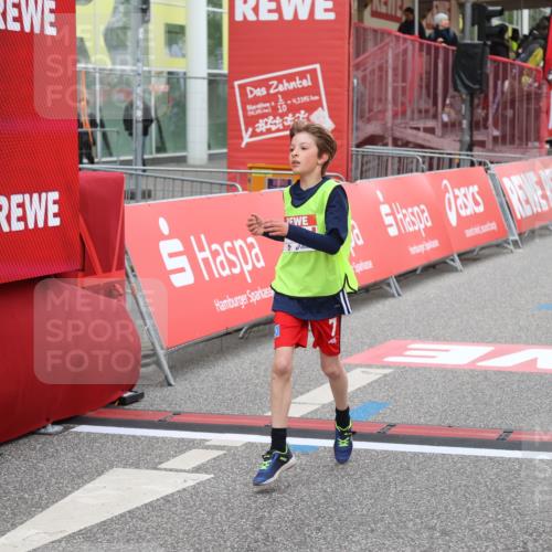 25.04.2026 - Das Zehntel Strokosch-Dieckow http://msf.ph/oto/9619442 25.04.2026 08:49:32 Ziel 2153, 3043, 3223, 3238, 3252, 3563, 3602, 3670 meine-sportfotos.de