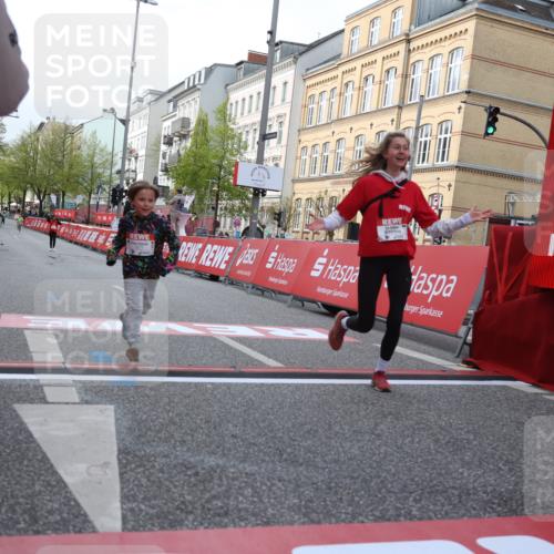 25.04.2026 - Das Zehntel Strokosch-Dieckow http://msf.ph/oto/9619460 25.04.2026 09:12:37 Ziel 2667, 2678, 2845, 3270, 3879 meine-sportfotos.de