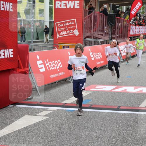 25.04.2026 - Das Zehntel Strokosch-Dieckow http://msf.ph/oto/9619468 25.04.2026 08:49:34 Ziel 2153, 3043, 3238, 3252, 3551, 3563 meine-sportfotos.de