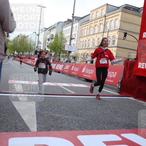 25.04.2026 - Das Zehntel Strokosch-Dieckow http://msf.ph/oto/9619470 25.04.2026 09:12:37 Ziel 2667, 2678, 2845, 3270, 3879 meine-sportfotos.de