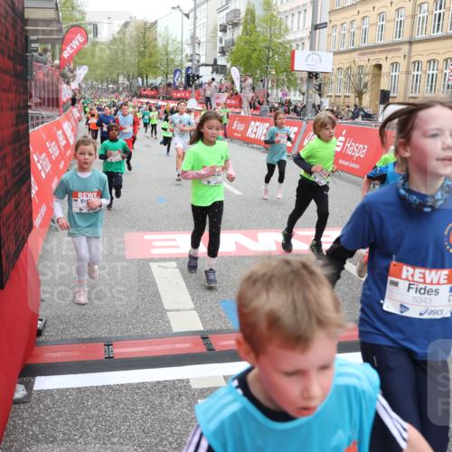 25.04.2026 - Das Zehntel Strokosch-Dieckow http://msf.ph/oto/9619473 25.04.2026 11:00:39 Ziel 5233, 5240, 5245, 5248, 5343, 5352, 5353, 5635, 5690, 5836, 5960, 5995, 6091, 6438, 6632, 6669, 6686, 6874, 6945, 7017, 7054, 7067, 7296, 7410, 7465, 7479, 7660, 7800, 7825, 7859 meine-sportfotos.de