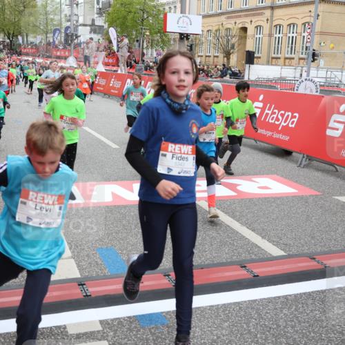 25.04.2026 - Das Zehntel Strokosch-Dieckow http://msf.ph/oto/9619499 25.04.2026 11:00:39 Ziel 5233, 5240, 5245, 5248, 5343, 5352, 5353, 5635, 5690, 5836, 5960, 5995, 6091, 6438, 6632, 6669, 6686, 6874, 6945, 7017, 7054, 7067, 7296, 7410, 7465, 7479, 7660, 7800, 7825, 7859 meine-sportfotos.de