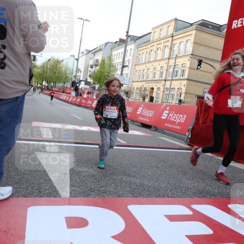 25.04.2026 - Das Zehntel Strokosch-Dieckow http://msf.ph/oto/9619505 25.04.2026 09:12:37 Ziel 2667, 2678, 2845, 3270, 3879 meine-sportfotos.de