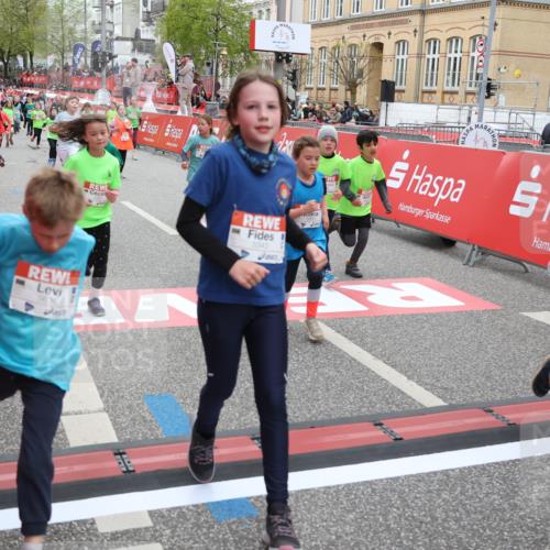 25.04.2026 - Das Zehntel Strokosch-Dieckow http://msf.ph/oto/9619510 25.04.2026 11:00:39 Ziel 5233, 5240, 5245, 5248, 5343, 5352, 5353, 5635, 5690, 5836, 5960, 5995, 6091, 6438, 6632, 6669, 6686, 6874, 6945, 7017, 7054, 7067, 7296, 7410, 7465, 7479, 7660, 7800, 7825, 7859 meine-sportfotos.de
