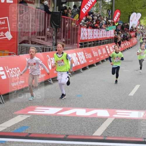 25.04.2026 - Das Zehntel Strokosch-Dieckow http://msf.ph/oto/9619522 25.04.2026 08:49:35 Ziel 3043, 3238, 3252, 3551, 3563 meine-sportfotos.de