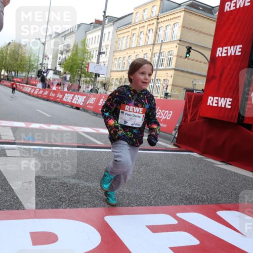 25.04.2026 - Das Zehntel Strokosch-Dieckow http://msf.ph/oto/9619540 25.04.2026 09:12:38 Ziel 2667, 2678, 2845, 3270, 3879 meine-sportfotos.de