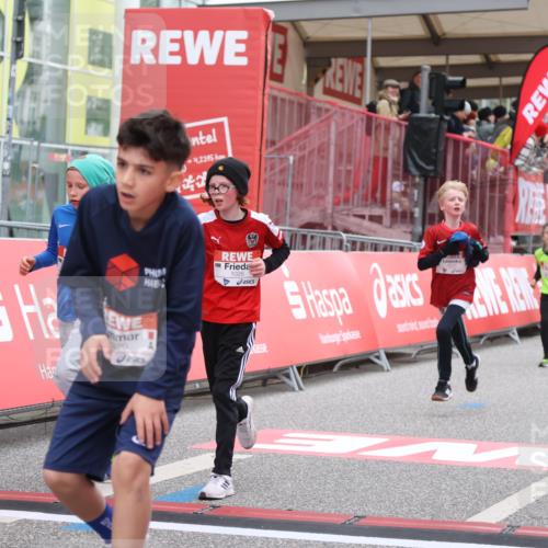 25.04.2026 - Das Zehntel Strokosch-Dieckow http://msf.ph/oto/9619543 25.04.2026 08:50:05 Ziel 1023, 1026, 1208, 1312, 1408, 1870, 2339, 3588, 3598, 3599, 4007, 4010 meine-sportfotos.de