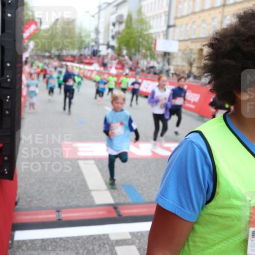 25.04.2026 - Das Zehntel Strokosch-Dieckow http://msf.ph/oto/9619722 25.04.2026 11:00:36 Ziel 5040, 5219, 5233, 5271, 5286, 5343, 5352, 5353, 5635, 5690, 5715, 5722, 5836, 5995, 6091, 6395, 6632, 6669, 6686, 6874, 7017, 7054, 7094, 7296, 7370, 7410, 7465, 7660, 7767, 7800, 7834, 7844, 7859 meine-sportfotos.de