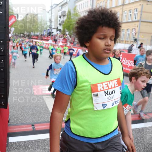 25.04.2026 - Das Zehntel Strokosch-Dieckow http://msf.ph/oto/9619741 25.04.2026 11:00:36 Ziel 5040, 5219, 5233, 5271, 5286, 5343, 5352, 5353, 5635, 5690, 5715, 5722, 5836, 5995, 6091, 6395, 6632, 6669, 6686, 6874, 7017, 7054, 7094, 7296, 7370, 7410, 7465, 7660, 7767, 7800, 7834, 7844, 7859 meine-sportfotos.de