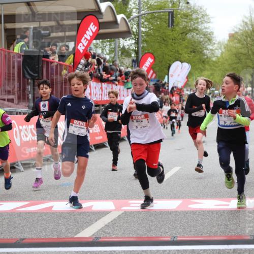 25.04.2026 - Das Zehntel Strokosch-Dieckow http://msf.ph/oto/9619756 25.04.2026 08:50:16 Ziel 1151, 1219, 1277, 1294, 1470, 1795, 1856, 2062, 2168, 2175, 2782, 2788, 2910, 3169, 3185, 4050 meine-sportfotos.de