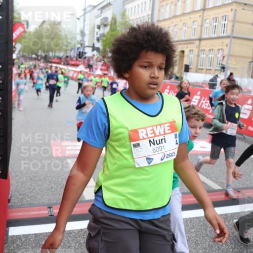 25.04.2026 - Das Zehntel Strokosch-Dieckow http://msf.ph/oto/9619760 25.04.2026 11:00:36 Ziel 5040, 5219, 5233, 5271, 5286, 5343, 5352, 5353, 5635, 5690, 5715, 5722, 5836, 5995, 6091, 6395, 6632, 6669, 6686, 6874, 7017, 7054, 7094, 7296, 7370, 7410, 7465, 7660, 7767, 7800, 7834, 7844, 7859 meine-sportfotos.de