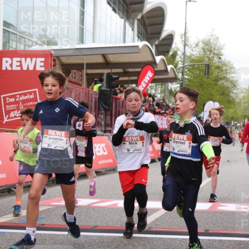 25.04.2026 - Das Zehntel Strokosch-Dieckow http://msf.ph/oto/9619763 25.04.2026 08:50:16 Ziel 1151, 1219, 1277, 1294, 1470, 1795, 1856, 2062, 2168, 2175, 2782, 2788, 2910, 3169, 3185, 4050 meine-sportfotos.de