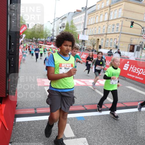 25.04.2026 - Das Zehntel Strokosch-Dieckow http://msf.ph/oto/9619786 25.04.2026 11:00:35 Ziel 5040, 5219, 5233, 5271, 5286, 5353, 5690, 5700, 5715, 5722, 5995, 6091, 6395, 6632, 6669, 6686, 6874, 7017, 7054, 7094, 7296, 7370, 7410, 7660, 7751, 7767, 7782, 7800, 7834, 7844, 7859 meine-sportfotos.de